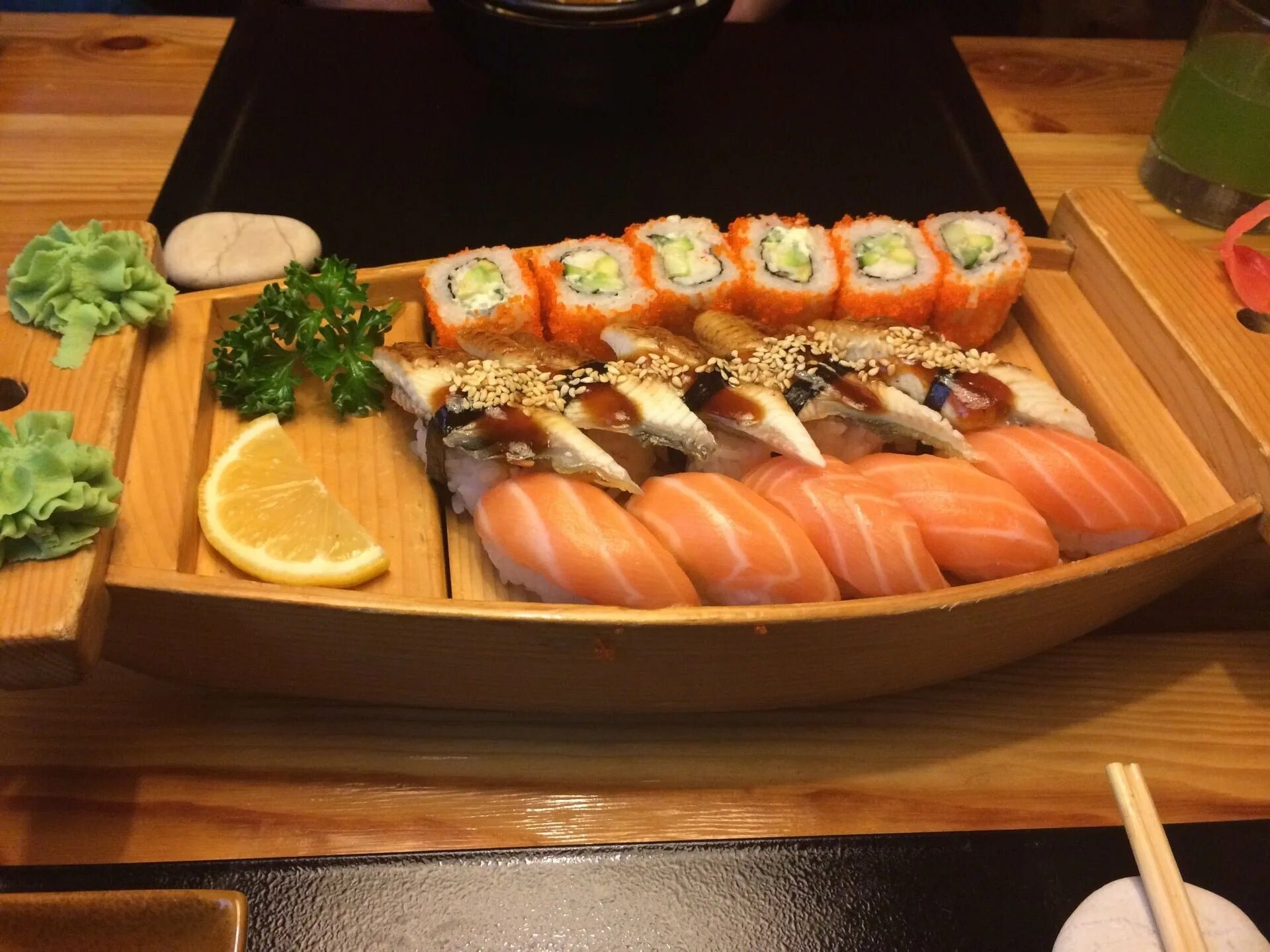 Сяке темпура тануки. Тануки мытищи улица мира 26. Японский ресторан тануки. Одзу тануки. Одзу тануки.