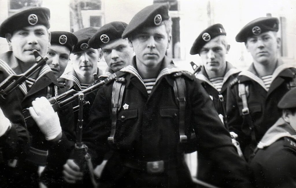 Фильм border incident 1949 картинки. Марсель розуэлльский инцидент. Инцидент 1954. Морская пехота ссср 1980е. Операция мидуэй.