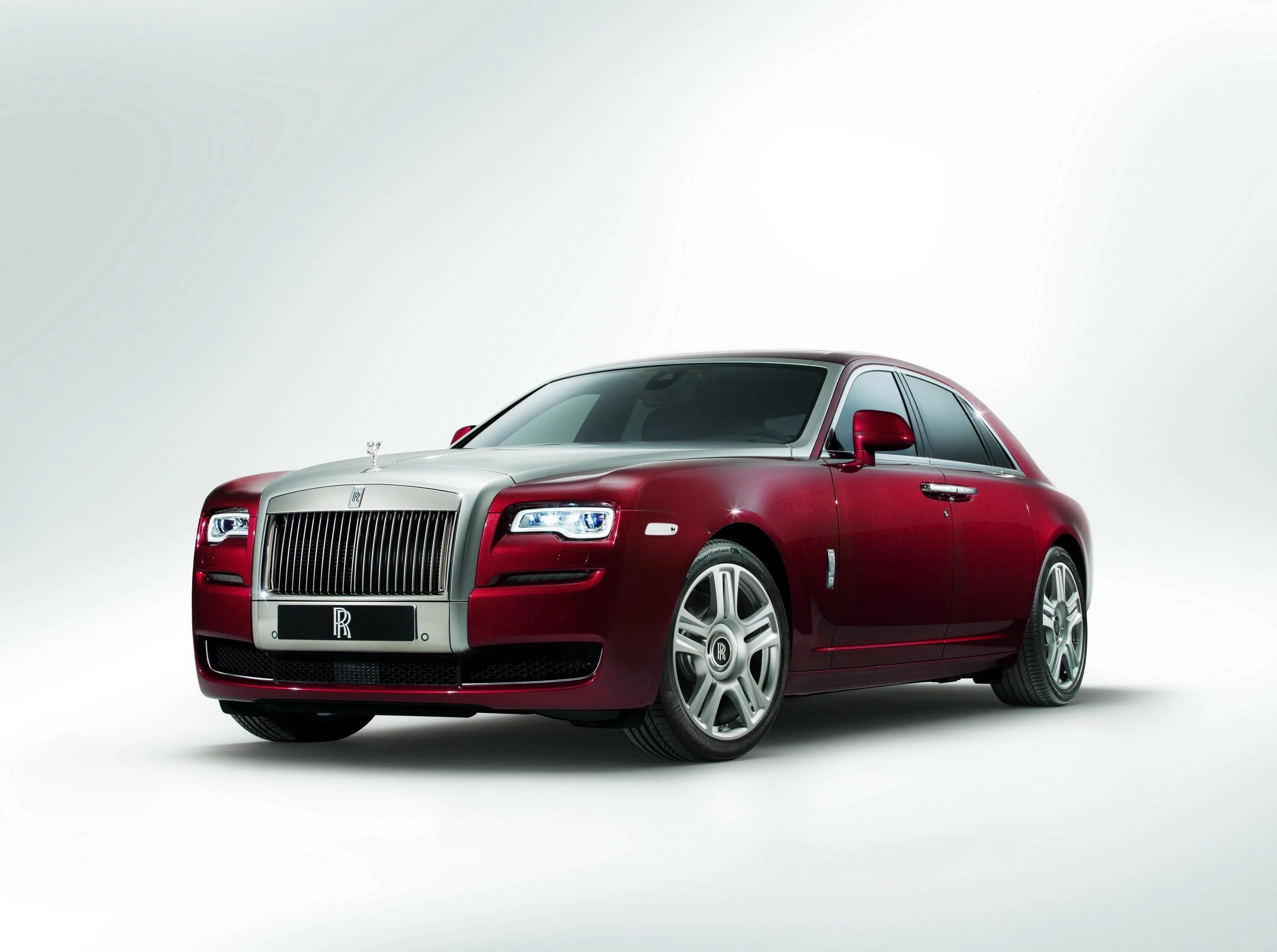 Rolls com. Rolls Royce Ghost лимузин. Rolls Royce Ghost EWB Рестайлинг. Rolls Royce Ghost 2. Роллс Ройс 2015.