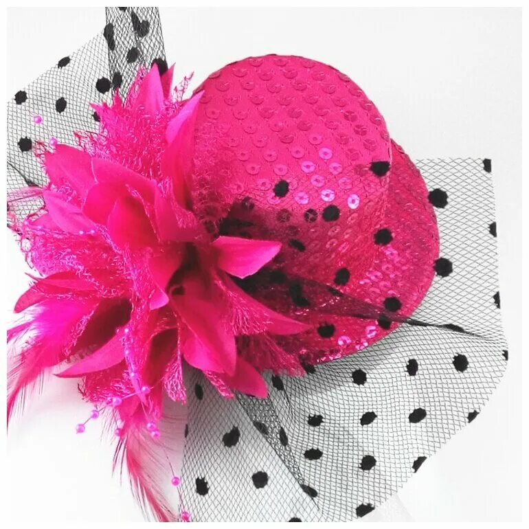 Прическа со шляпкой для девочки. Заколка шляпка с вуалью. Ободок шляпка для девочки. Маленькие шляпки на заколках. Шляпка заколка.