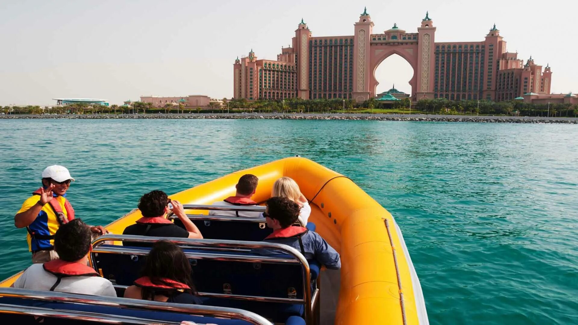 Boat Tour Dubai JBR. Экскурсия на лодке в Дубае. Яркие впечатления в Дубай. Дубай катание на лодках по каналу. Поездка в дубай на двоих