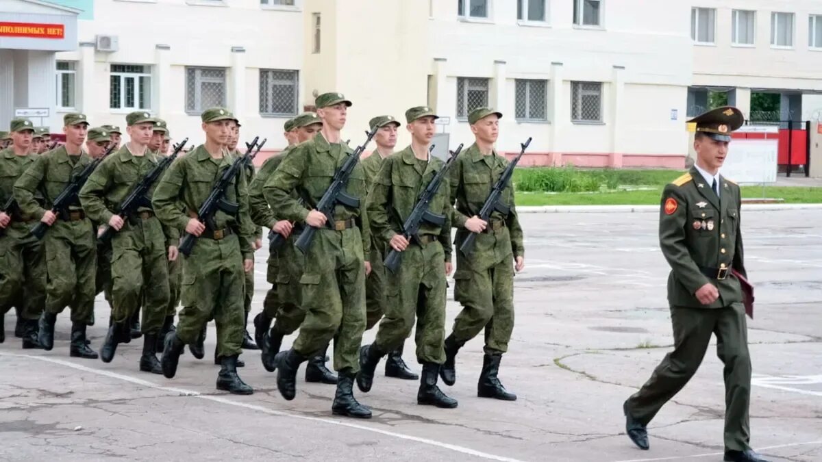 Военкомат муром. Военная дисциплина. Дисциплина в армии. Дисциплина солдат. Мобилизированные солдаты России.