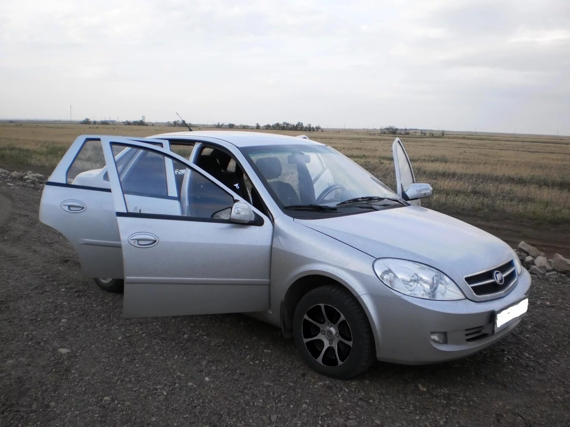 Лифан бриз размер. Колесо лифан бриз. лифан бриз 520 на 15 литье. lifan breez drive2. литые диски лифан бриз.