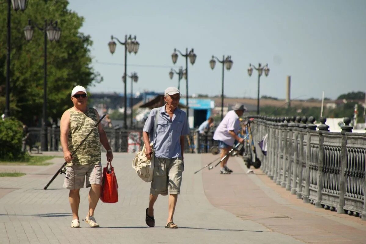 Астрахань сейчас. Астраханская рыбалка. Астрахань в июле. Астрахань улов 2020. Рыбалка в астрахани в сентябре.