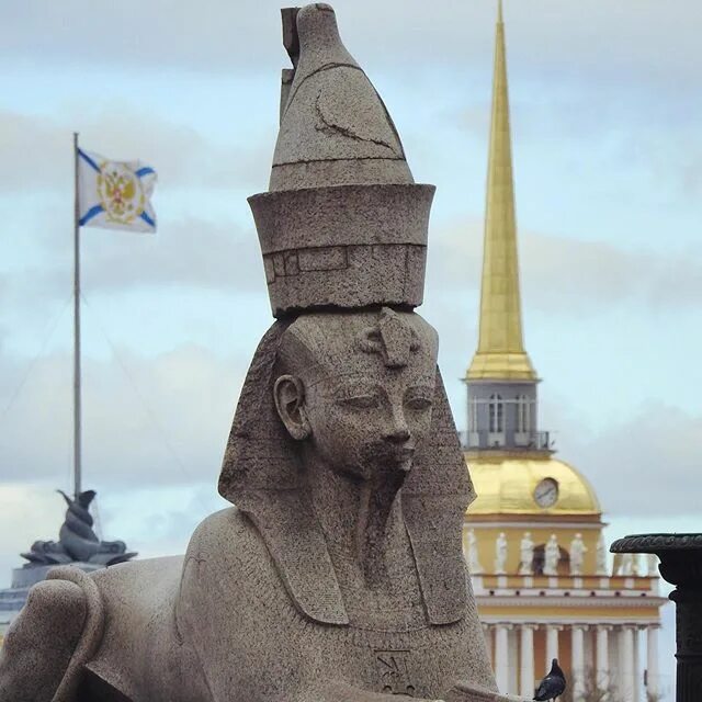 Сфинксы оренбург. Петергоф сфинкс. шуман сфинксы. сфинксы интересная скульптуры. сфинксы в париже.