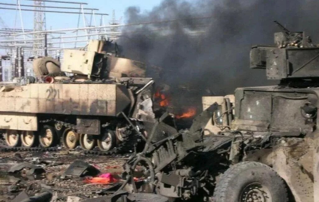Кадры подбитой техники. Подбитые БМП m2a2 Bradley.