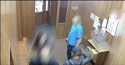 Избил друг мужа