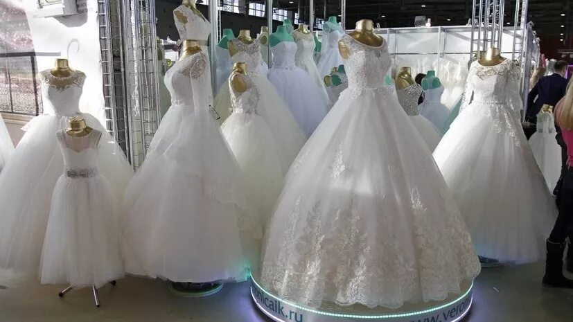 Свадебное платье - купить в Иваново, цена 15 000 руб., продано 6 февраля 2019 - 