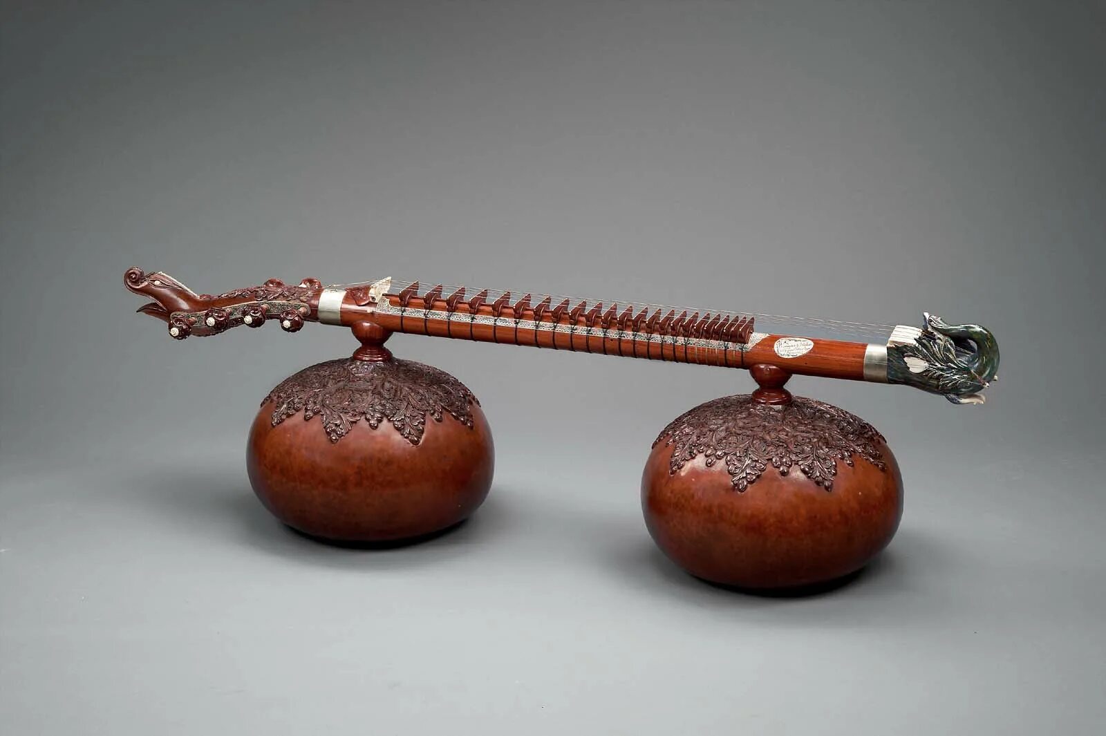 редкие музыкальные инструменты. странные музыкальные инструменты. необычные и редкие музыкальные инструменты. самые необычные музыкальные инструменты. интересные музыкальные инструменты.