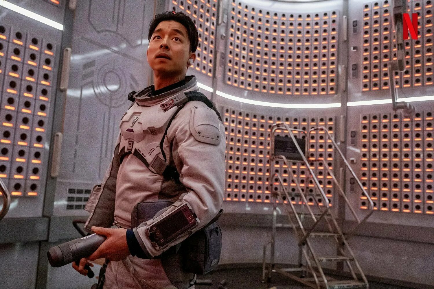 Море спокойствия сериал. Корейский фильм море спокойствия. Обманчивое море сериал 2021. Море спокойствия фильм 2021. Море спокойствия сериал hazmat.