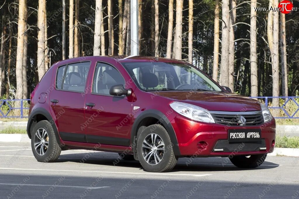 Renault Сандеро 2009. Рено Сандеро 2009-2013. Накладка арки Renault Sandero. Накладки на арки Рено Сандеро 2. Рено сандеро купить накладки