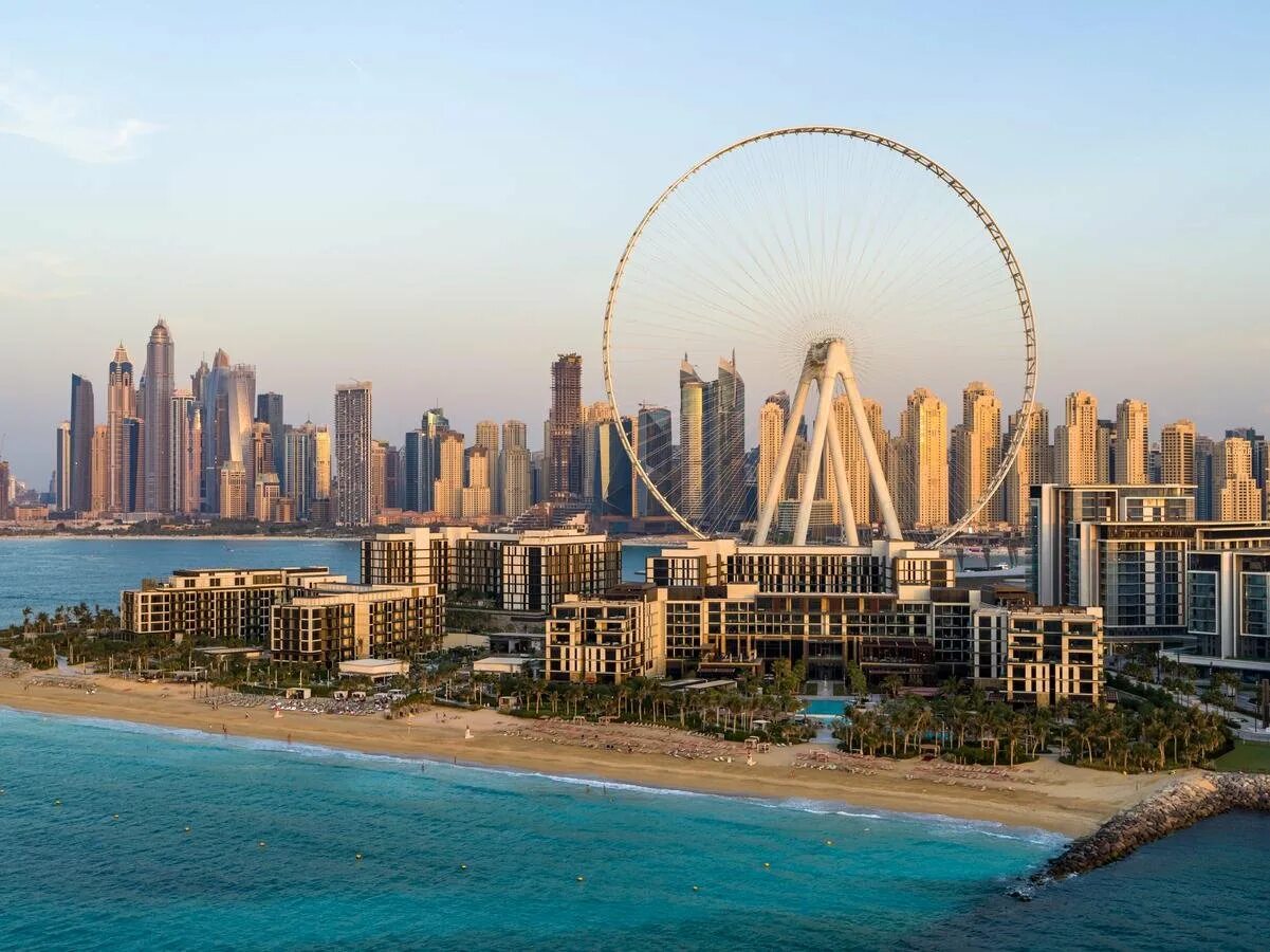 Центр арабских эмиратов. Дубай (ОАЭ). Caesars Palace Bluewaters Dubai. Blue Waters Дубай.
