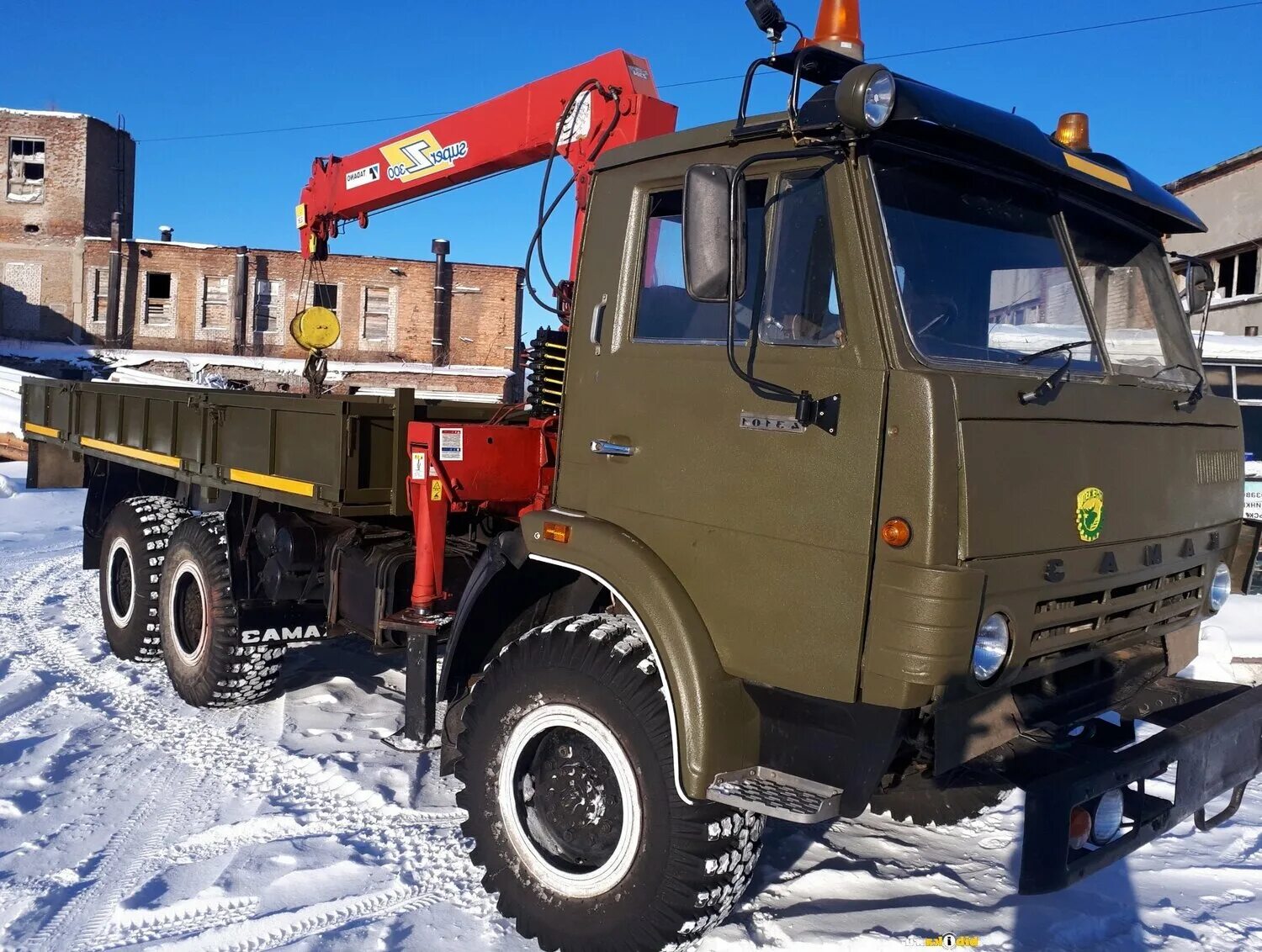 Купить камаз 4310 на авито. КАМАЗ 43101 С манипулятором. КАМАЗ 4310 С КМУ. КАМАЗ 4310 вездеход. КАМАЗ 43114 6х6.