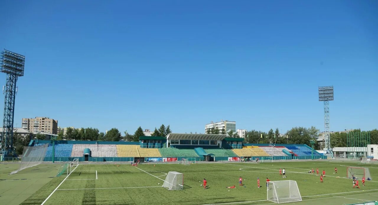 Стадион водник архангельск. Стадион водник архангельск. Стадион труд архангельск. Хоккей водник стадион. Стадион труд архангельск.