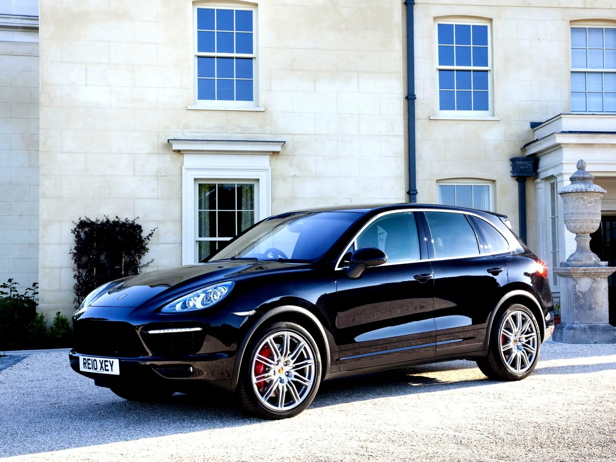 Порш каен турбо. Порше Кайен. Порше Кайен турбо. Порше Кайен 2010. Porsche Cayenne Turbo s 2010.