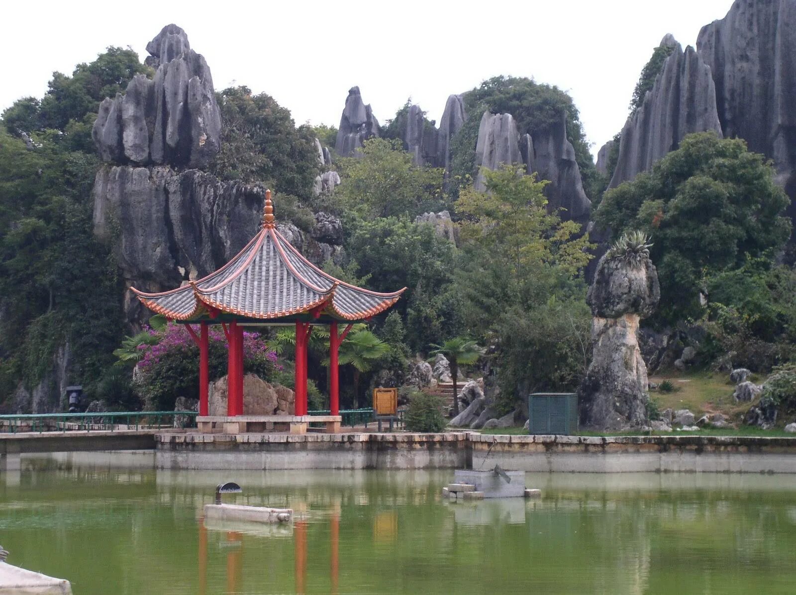 Парк Шилинь Китай. Каменный лес Шилинь Китай. Национальный парк Шилинь (каменный лес). Каменный лес Шилинь (Shilin), Китай.