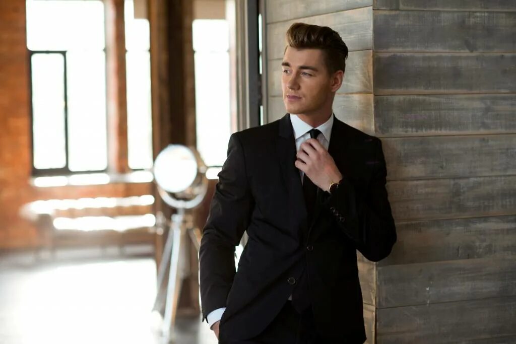 александр гранков холостяк 2022. александре гранкове. стать холостяком. шоу холостяк с дмитрием черкасовым. холостяк bachelor.