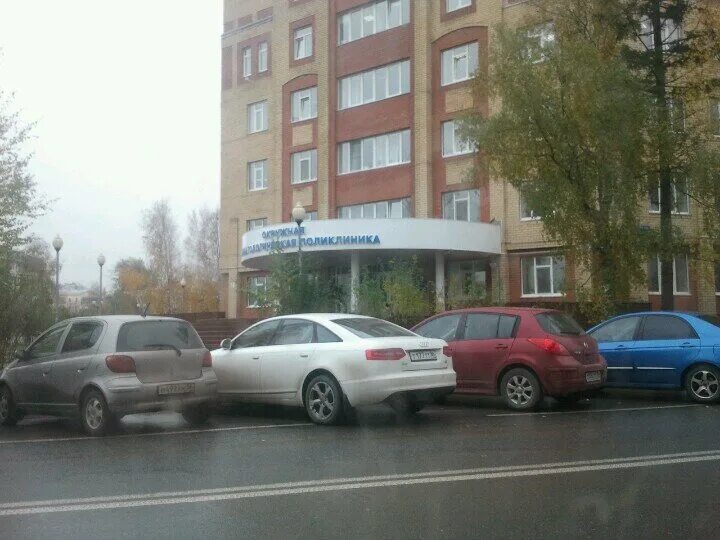 Стоматологическая поликлиника ханты-мансийск. Окружная стоматология ханты-мансийск. Стоматологи ханты-мансийска. Люкс дент ханты-мансийск. Регистратура стоматологии ханты мансийск рознина телефон.