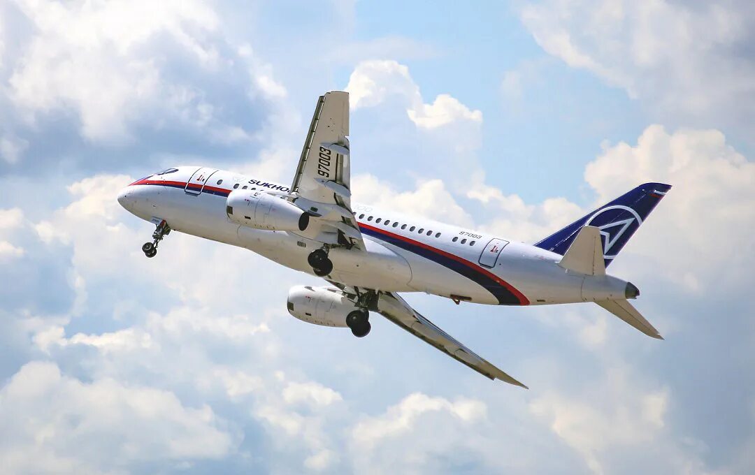 Самолет сухой суперджет 100. Суперджет 100 самолет. Sukhoi superjet 100. Sukhoi superjet 100. Sukhoi ssj 100.