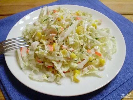 Крабовый салат с китайской капустой и кукурузой