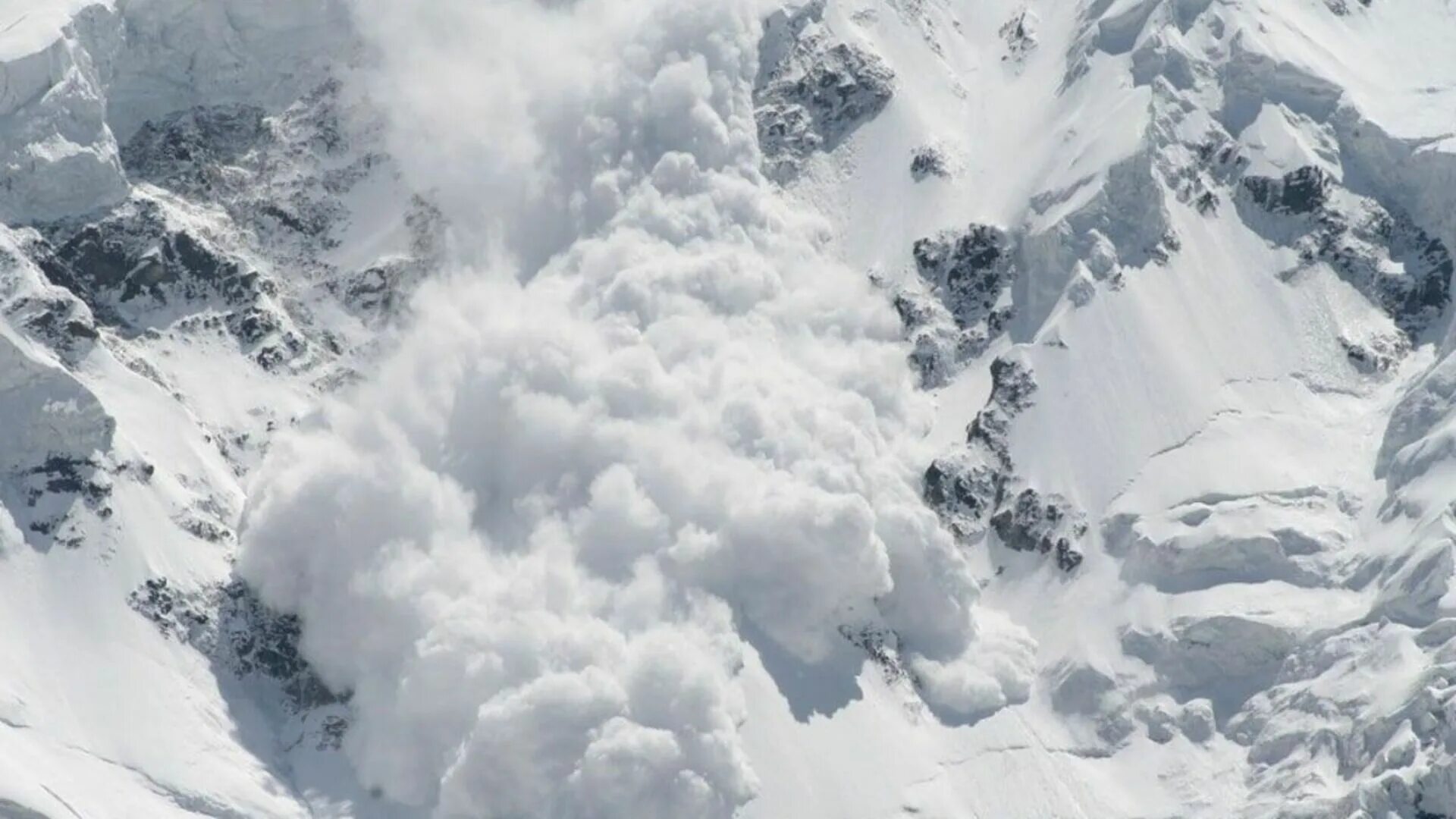 Сход горных лавин. Снежная лавина. Чс природного характера лавины. Снежные лавины чрезвычайные ситуации. Снежные лавины чс.