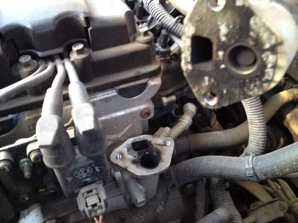 Чистка клапана PCV и EGR - Chevrolet Lacetti Sedan, 1,6 л, 2008 года наблюдение 