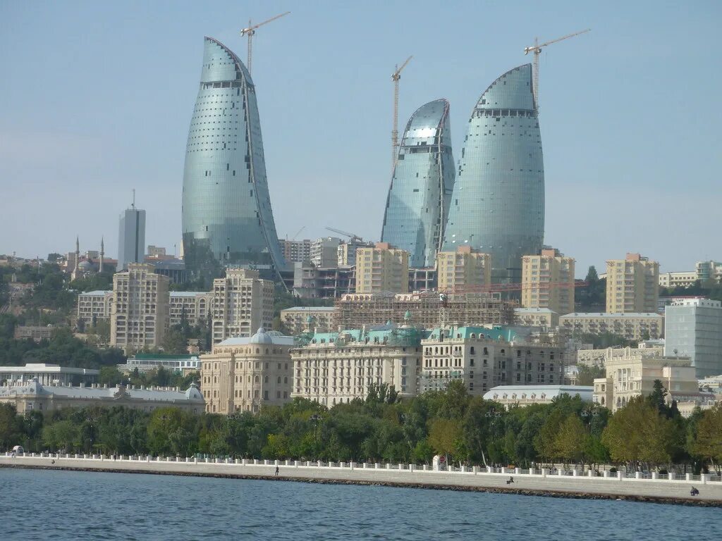 Азербайджанский паспорт внутренний. Вид на архитектурный комплекс "башни пламени" в баку. Внутренний паспорт азербайджана. Баку 2021 город. Baku plaza стамбул.