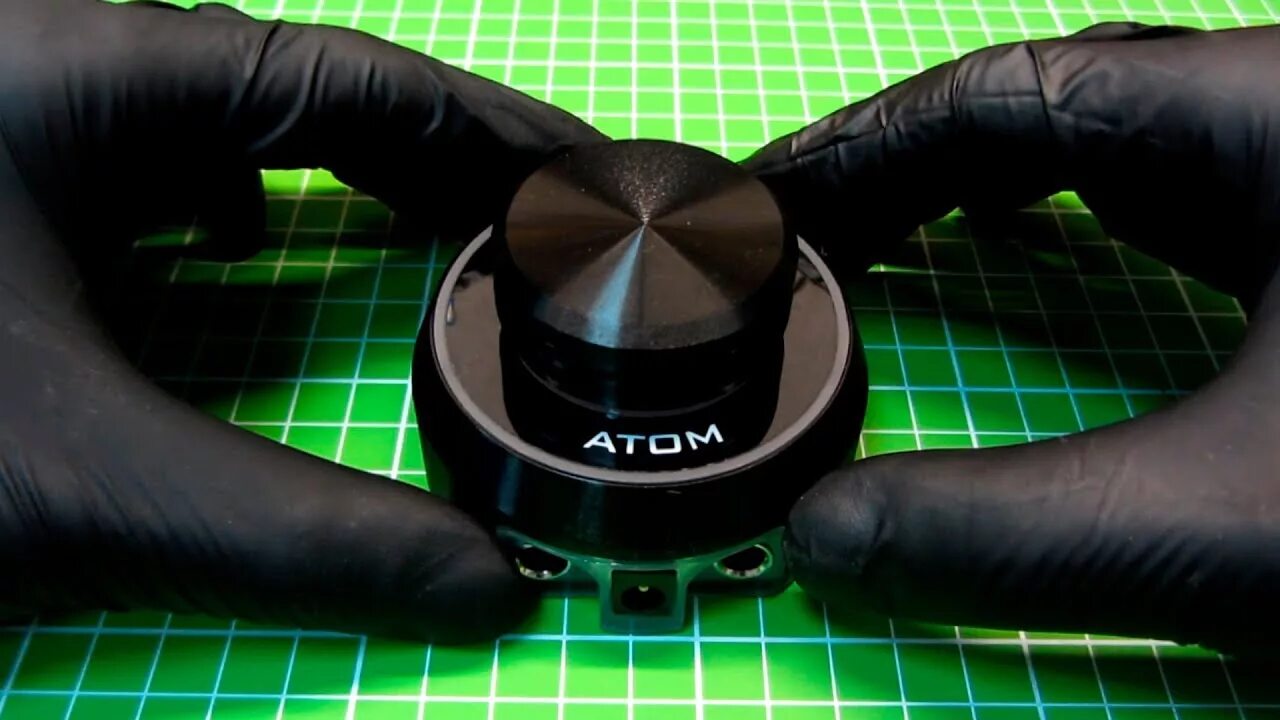 Atom x. Critical atom x. тату блок atom. клипкорд critical atom x. шнур critical atom x.