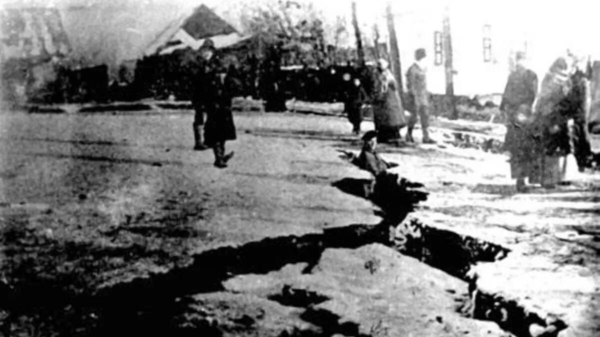 Разрушительное землетрясение в алматы. Кеминское землетрясение 1911 года. землетрясение в алматы 1911. землетрясение в алматы 1911 год. гоби алтайское землетрясение 1957.