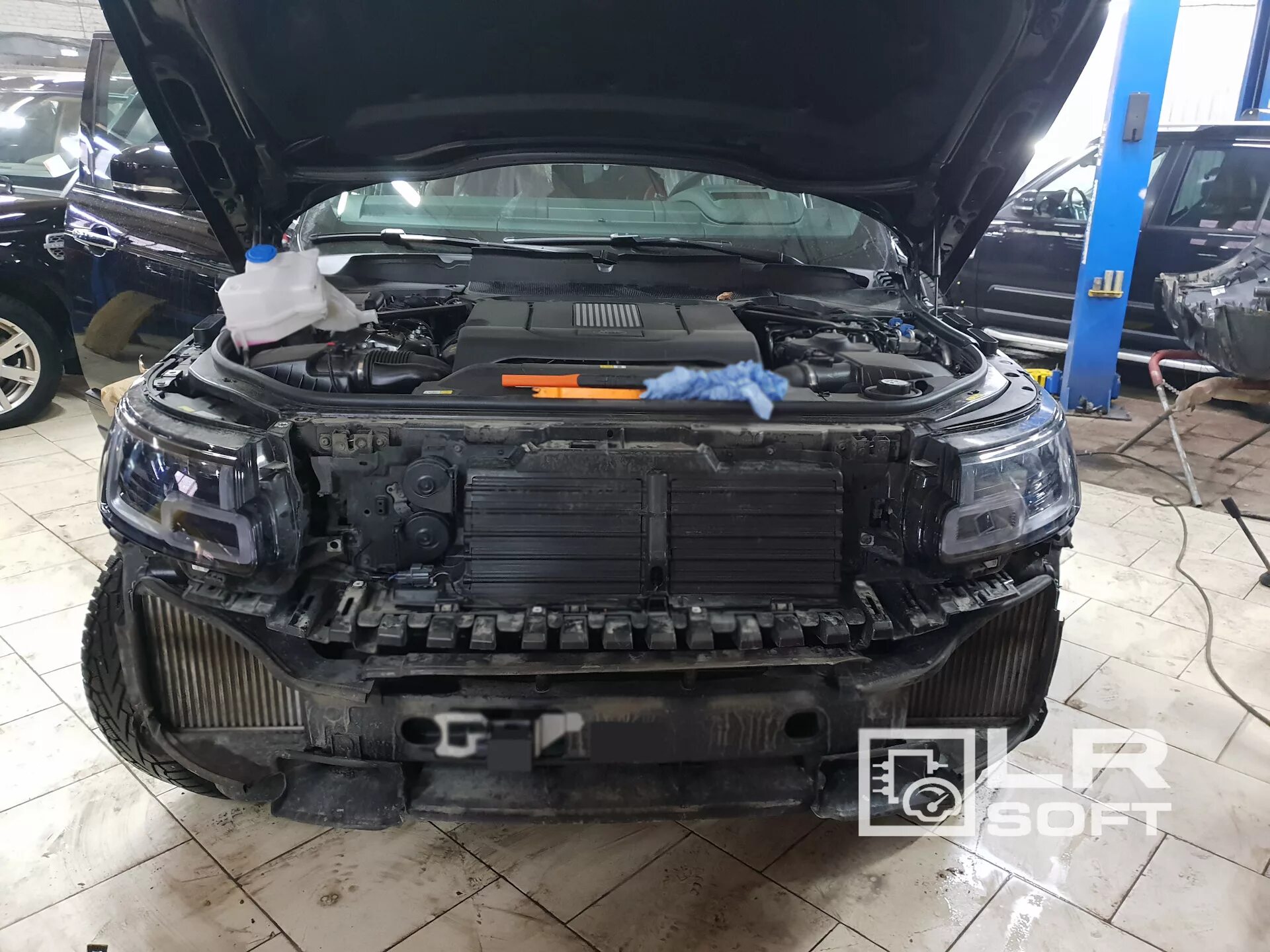 Ленд ровер установка. Датчик круиз контроля range rover sport. датчик круиз контроля range rover evog. адаптивный круиз рендж ровер. клеммы аварийные для рендж ровер 2018г.