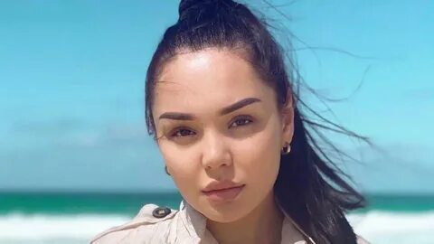 Әдемі үлкен кеуделері бар порно