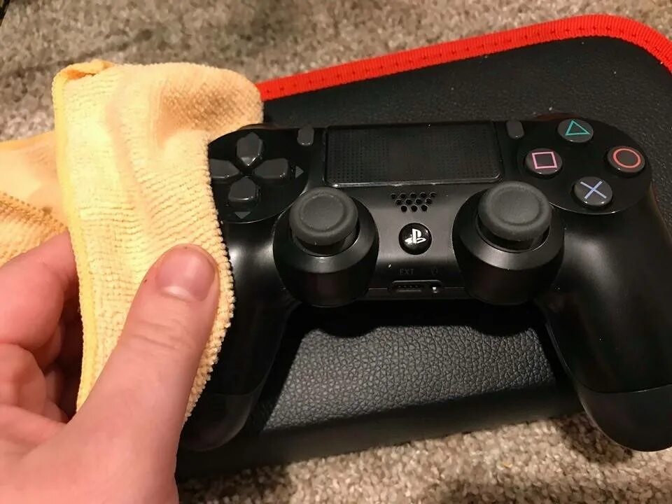 Dualshock 4 кнопка reset. Управление геймпадом ps4. Кнопки контроллера ps4. Сброс геймпада Dualshock 4. Что делать если ps4 не подключается