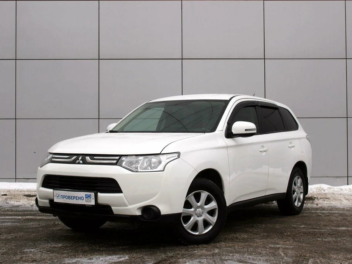 Митсубиси Аутлендер 2013 белый. Mitsubishi Outlander 2013 белый. Митсубиси Аутлендер 2013. Митсубиши Аутлендер 2013 белый. Купить митсубиси аутлендер 2013