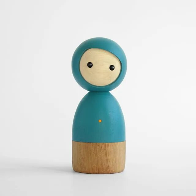 Деревянные игрушки куклы. Деревянные игрушки куклы. Токарные игрушки из дерева. Антикварные деревянные куклы. Точеные деревянные куклы.