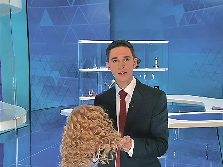 Чудо техники топ 5 новостей. Чудеса техники. Чудо техники ведущий.