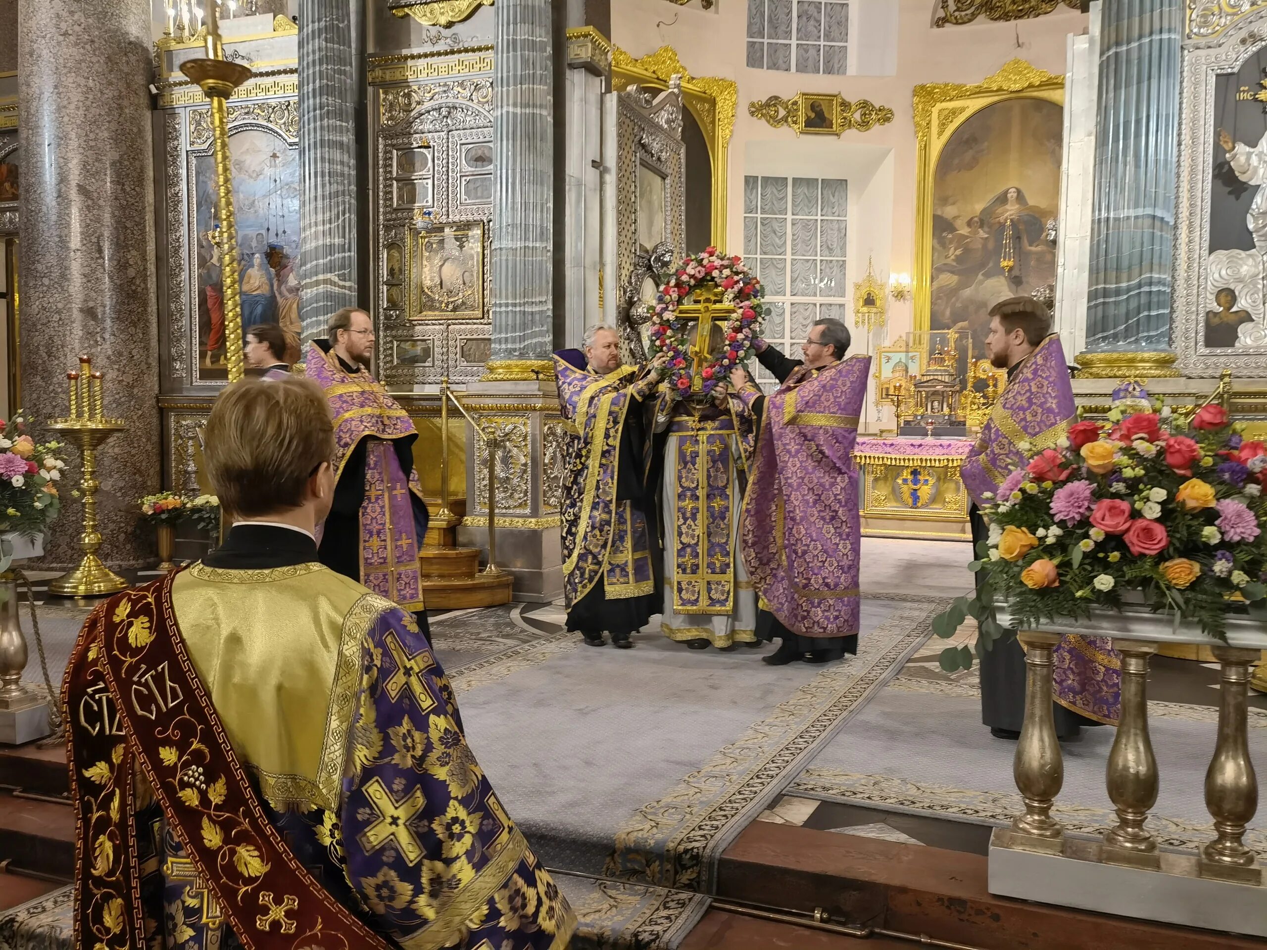 Благовещенский собор 2021. Богослужение в казанском храме ростова. Казань клирик благовещенского собора диакон кирилл дмитриев. Богослужение в казанском храме ростова. Богослужение в казанском храме ростова.