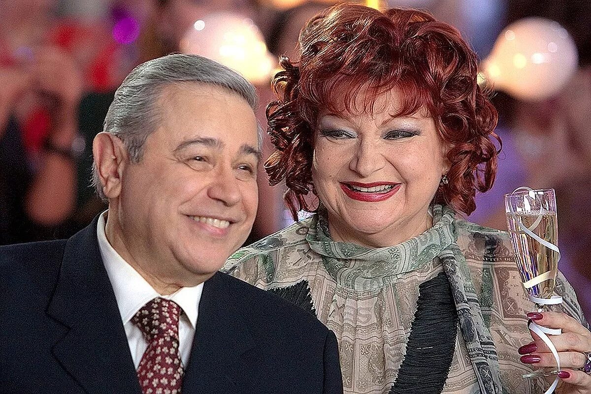 Евгений петросян и елена степаненко. Елена степаненко сейчас. Петросяну сколько лет сейчас и степаненко елене. Петросяну сколько лет сейчас и степаненко елене. Степаненко сейчас 2022.