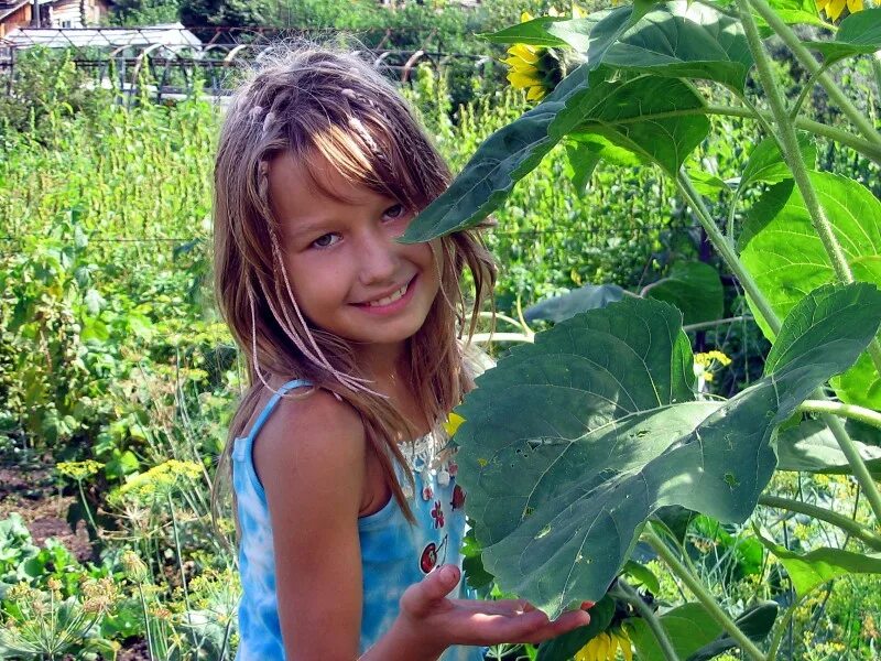 Девушки подростки частные. Маленькие домашние девочки. Домашние девушки в трусиках. Малая домашнее. Ка4ка.
