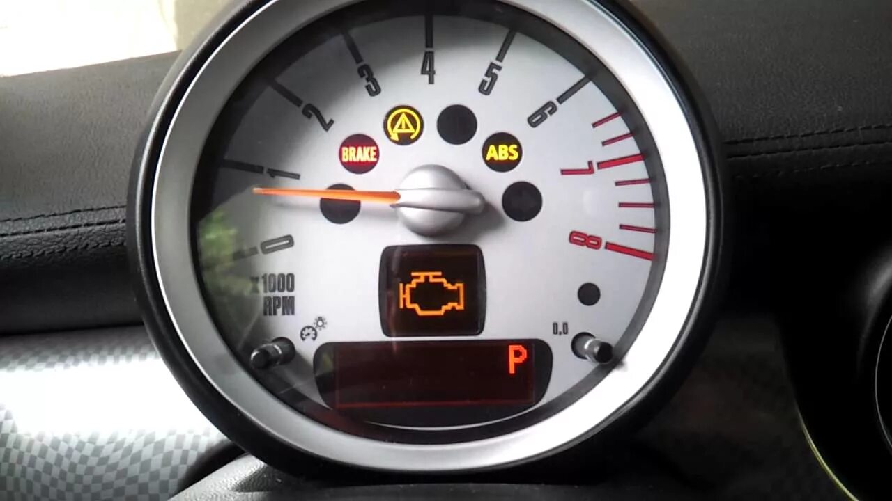 Ошибки мини. Ошибки mini cooper r56. check engine mini cooper. мини купер р56 чек. чек на мини купере.