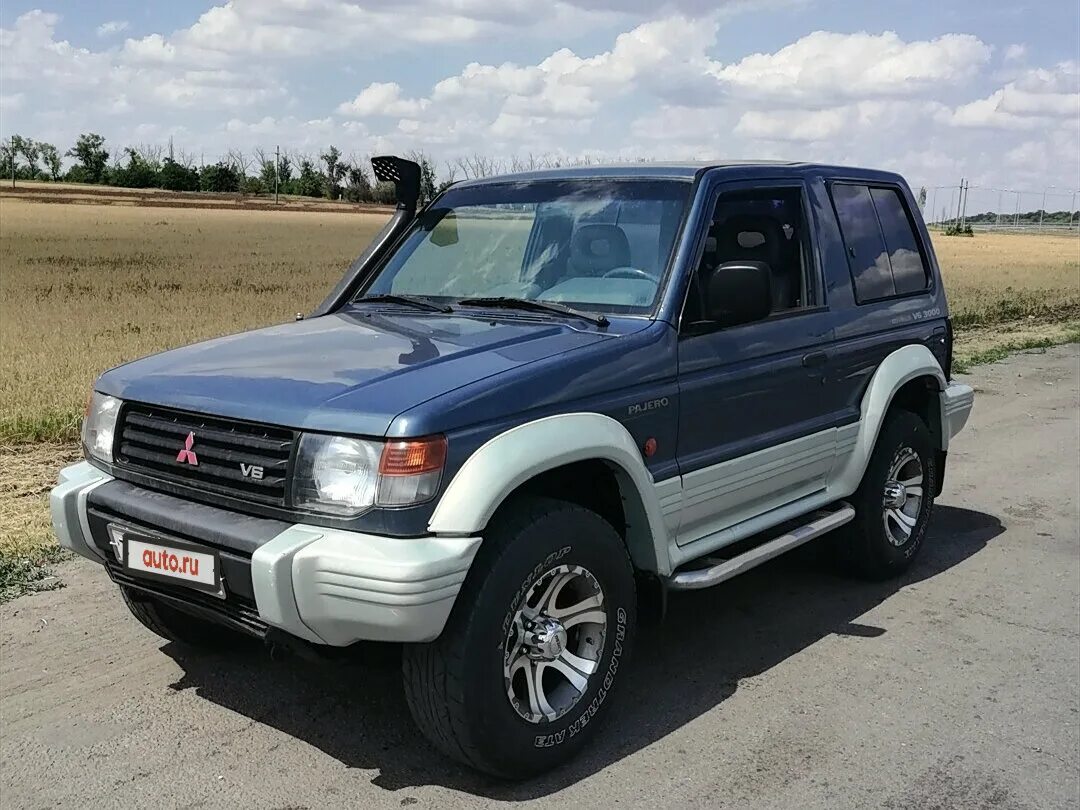 Паджеро 2 поколение купить. Mitsubishi Pajero II. Mitsubishi Pajero 3 дверный 1994. Mitsubishi Pajero II 3. Мицубиси Паджеро 2 поколения.