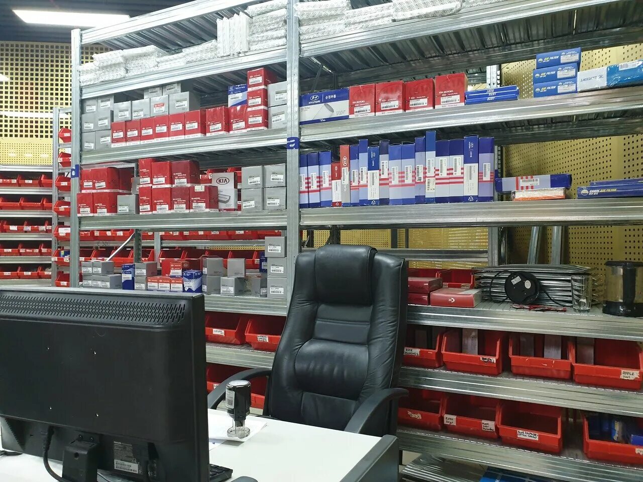 Кореец автомагазин. Иварт авто автозапчасти москва. Accent-shop. Магазин автозапчастей. Hyundai автомагазин.