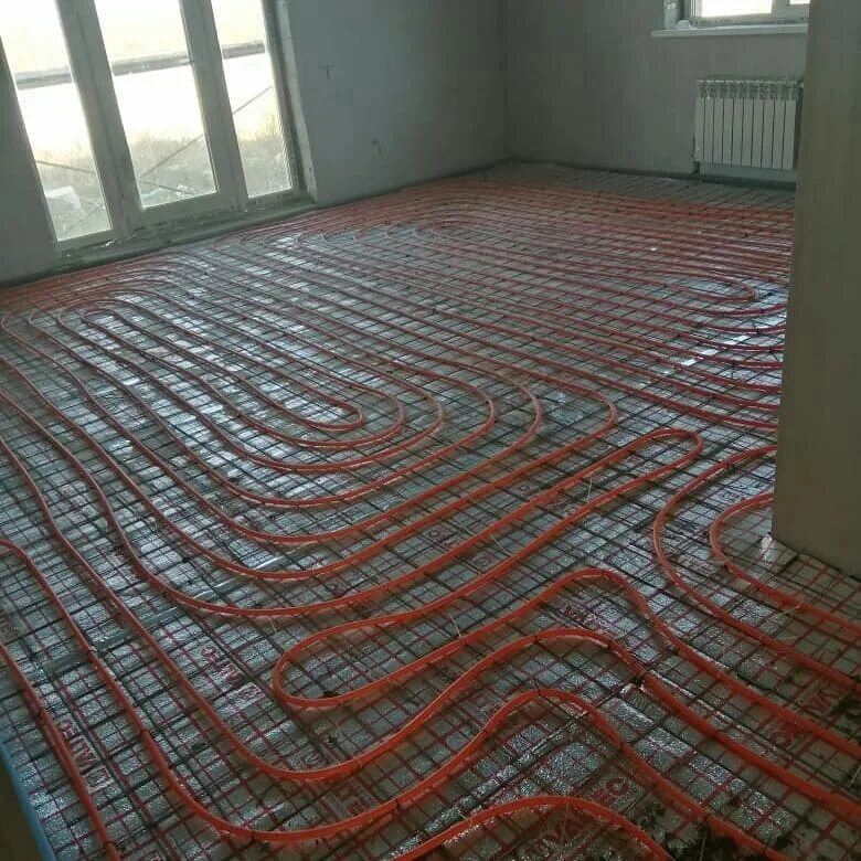 граффити мчс россии. фото пятиэтажек липецка. отопительный сезон собаки у батареи. какие дома без отопления в липецке. радиатор в квартире.