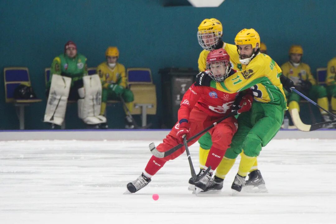 водник архангельск хоккей с мячом. русский хоккей водник. хоккей красноярск енисей водник. хоккей с мячом архангельск. водник (клуб по хоккею с мячом).