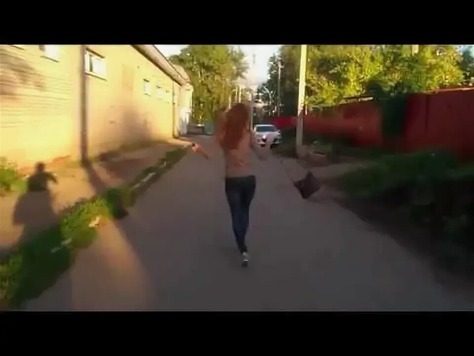 Песенка краснойсшапочки. Горы вот такой вышины. Ааа вот такой вышины. Песенка красной шапочки слова. Ааааа в африке горы вот такой вышины.