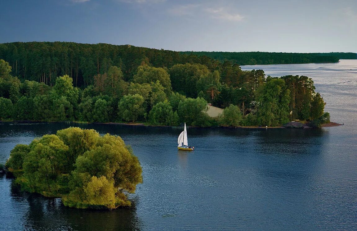 Волга это река. Волга река. Великая река Волга. Волга река полноводнее. Великие реки России Волга.