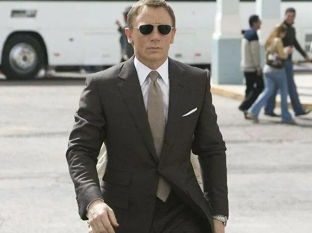 Стиль 007 дэниел крейг. Дэниел крейг 007 одежда. Стиль бонда. Джеймс бонд крейг. Сильвестр сталлоне король талсы.