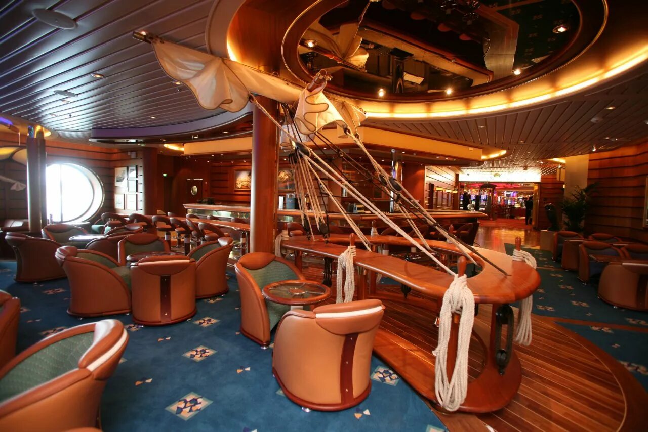 Rage of the seas. Круизный корабль Independence of the Seas. Круизный лайнер Freedom of the Seas. Grandeur of the Seas лайнер. Круизный лайнер Роял Карибиан.