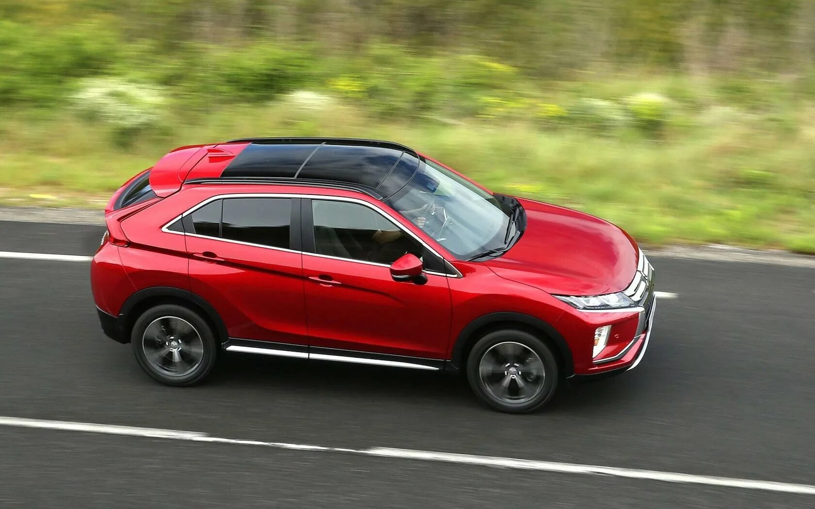 Митсубиси кросс. Mitsubishi Eclipse Cross. Новый Мицубиси Эклипс кросс. Мицубиси Эклипс кросс комплектации. Митсубиси Митсубиси Эклипс кросс.