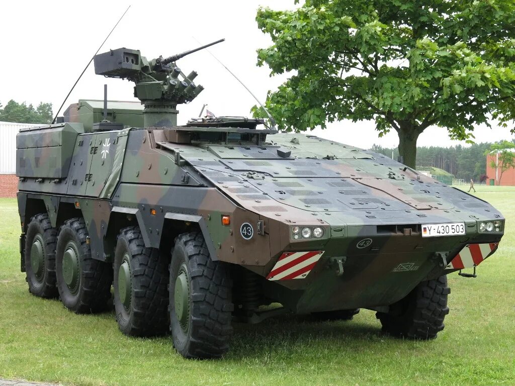 Бтр арс. Бтр gtk boxer. бтр бундесвера боксер. бмп boxer 8x8. бтр kmw boxer.