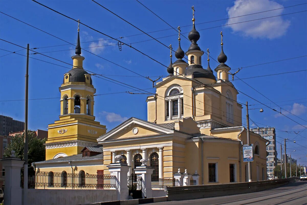 Храм Покрова Пресвятой Богородицы в Красном селе. Храм Покрова Пресвятой Богородицы Красносельская. Покровская Церковь в Красном селе. Храм Покрова Богородицы в Красном селе в Москве.